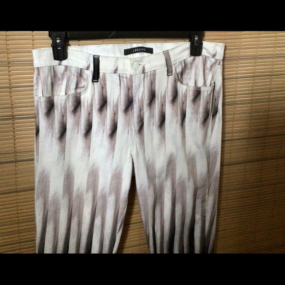 J Brand super-skinny indigo/white jeans - Picture 15 of 16